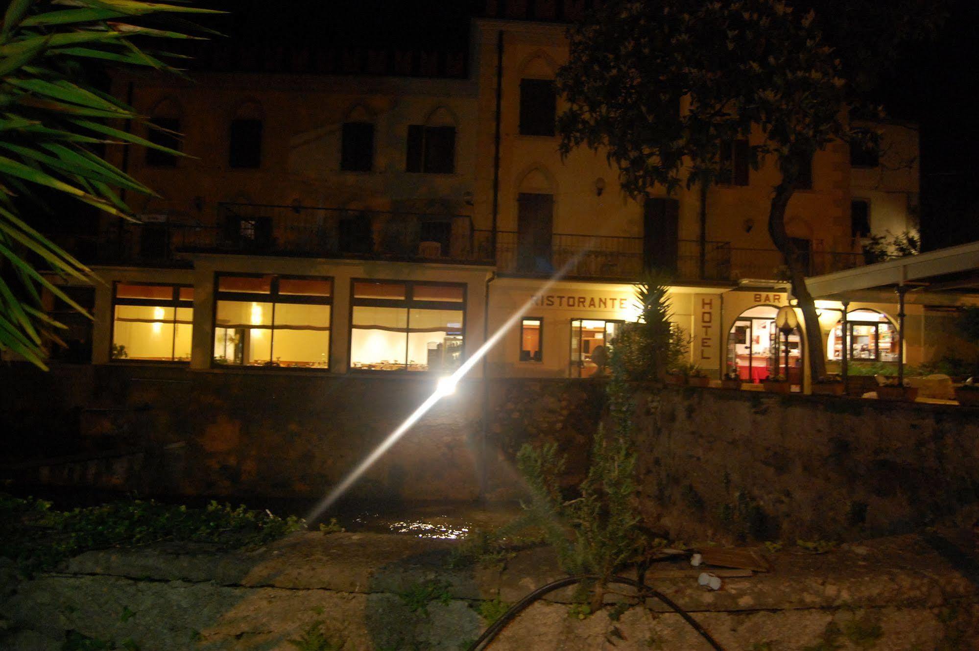 Hotel E Ristorante Cassone Malcesine Exterior foto